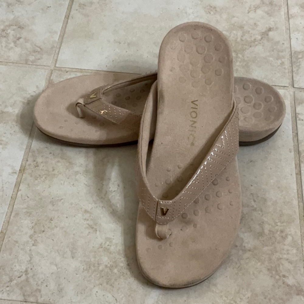 Vionic Tan Sandals with Cushioned Footbed